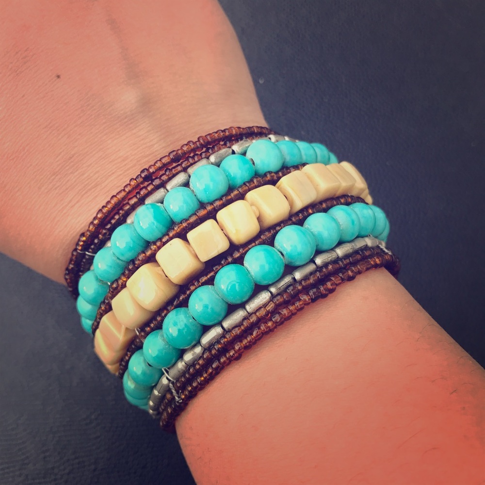 NWOT Turquoise and cream beaded cuff bracelet